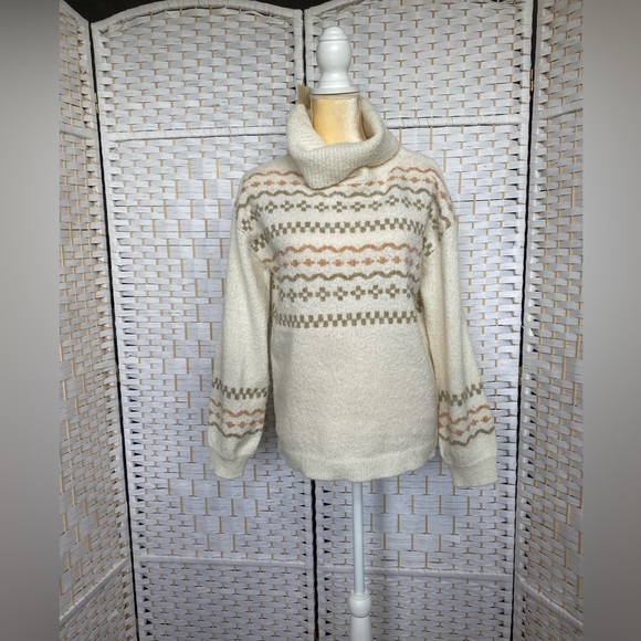 NWT Hem & Thread Fair Isle Turtle Neck Sweater Ivory and Pale Pink 100% Polyestr - Picture 3 of 9